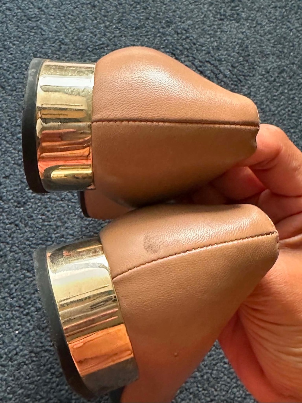 Gucci Women's Tan Leather Loafers with Signature Logo - Picture 7 of 11